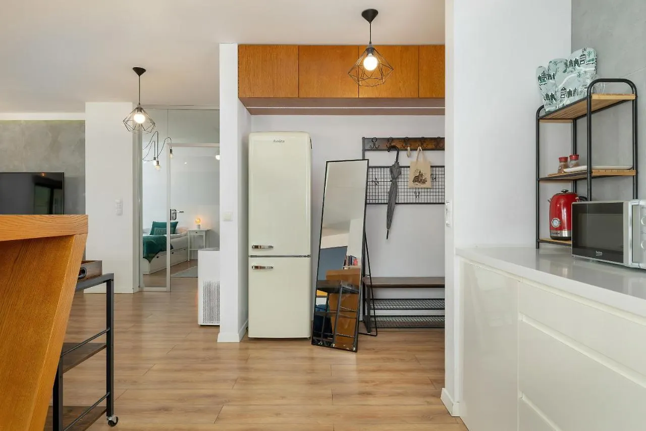 Solna Cracow Air-Conditioned Apartment With Balcony By Noclegi Renters Krakow 0*,  Poland
